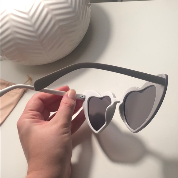 Heart Sunglasses - Picture 7 of 7